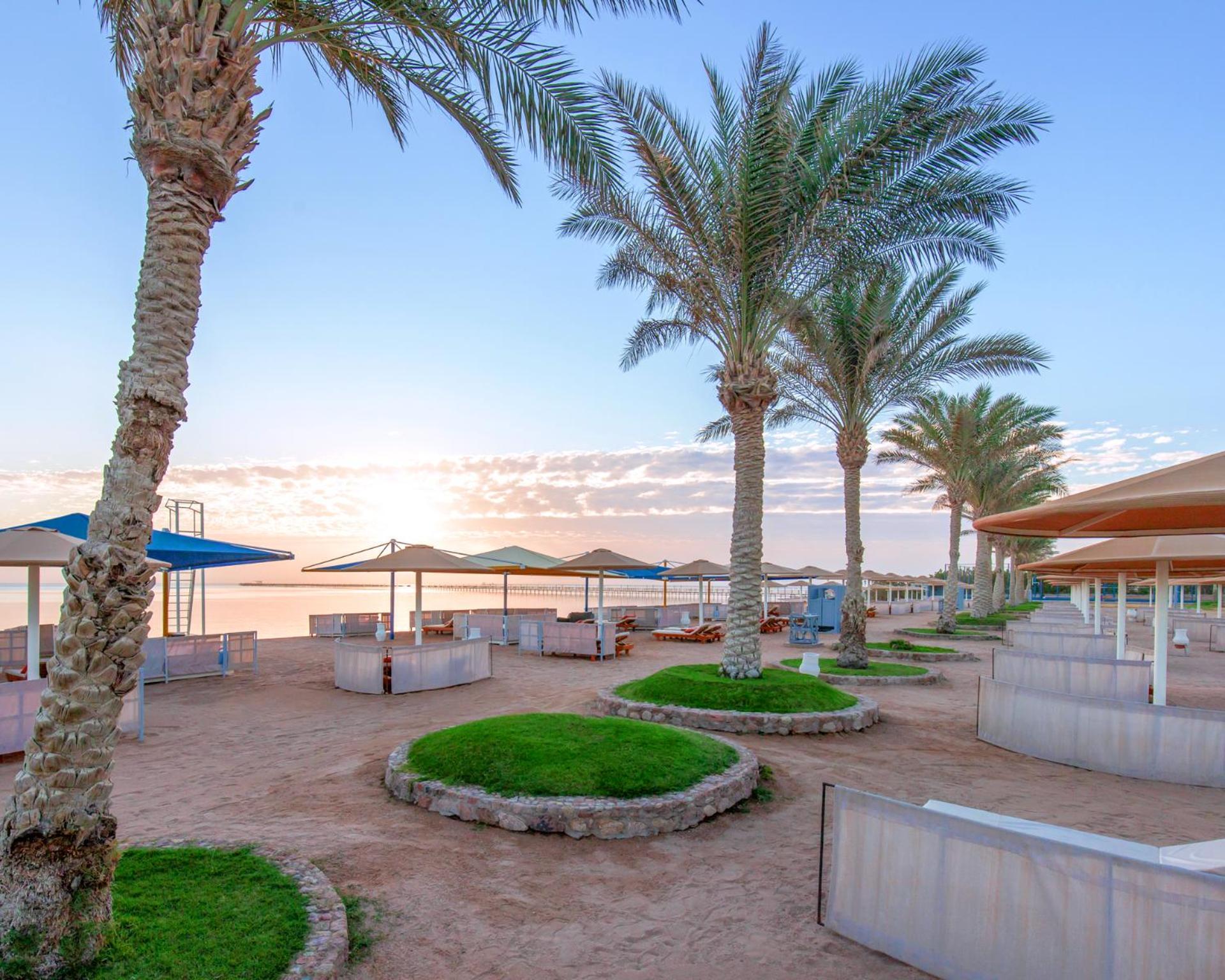 Pickalbatros Royal Moderna Sharm "Aqua Park" Hotel Exterior photo